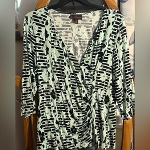Dana Buchman Black and Light Green Blouse